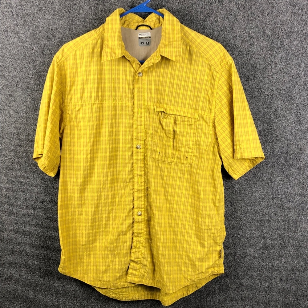 ColumbiaMen's Shirt Size large fishing, titanium vented hiking